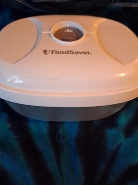 FoodSaver Vacuum Seal Storage Clear Container  Rectangle 6.75” x5.5”